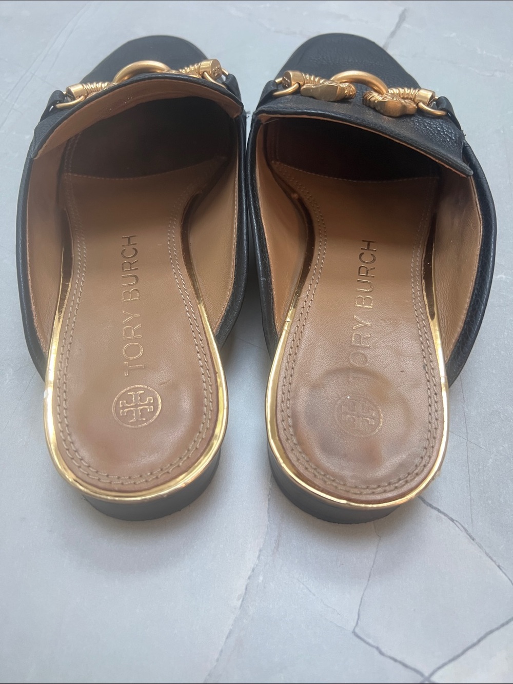 Tory Burch Jessa Backless Loafers in black pebbled leather - Picture 2 of 8